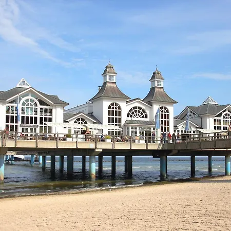 Ferienhaus Faehrhaus Nr 12 Haus Mit Sauna- Und Schwimmbadnutzung Im Ahoi Erlebnisbad Sellin (Rugen)