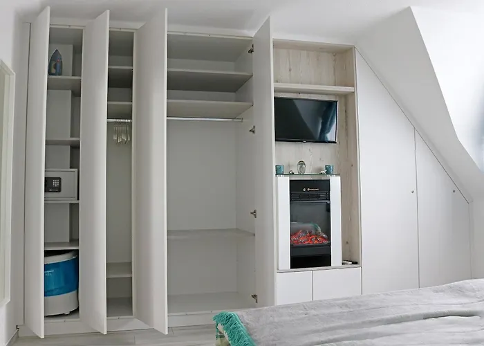 Ferienhaus Fährhaus Nr 12 Mit Sauna- Und Schwimmbadnutzung Im Ahoi Erlebnisbad Sellin (Rugen)